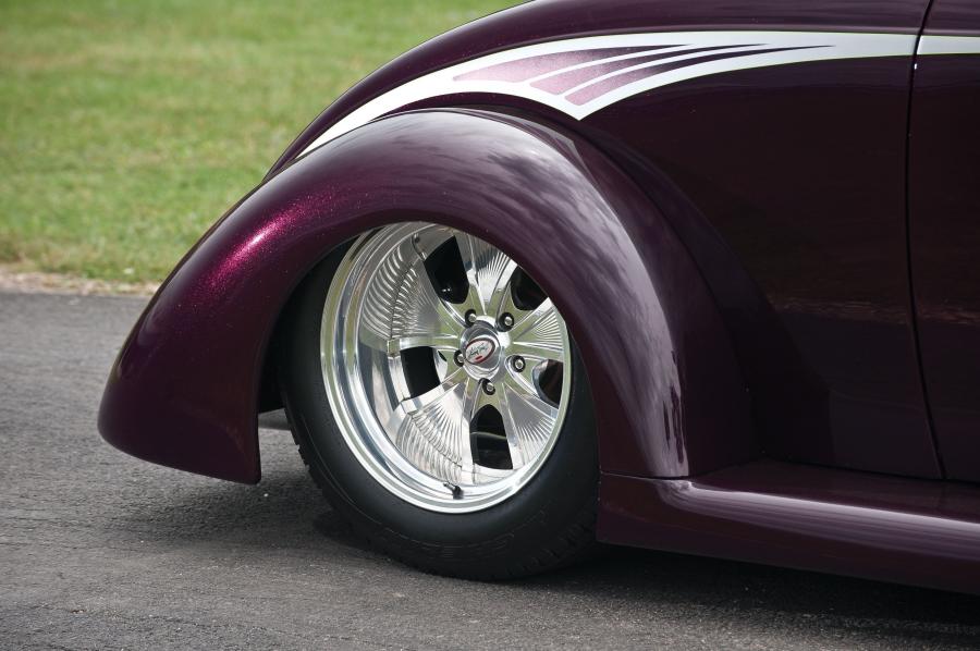  Ford Custom Roadster 1937 года  (фото 6 из 21)